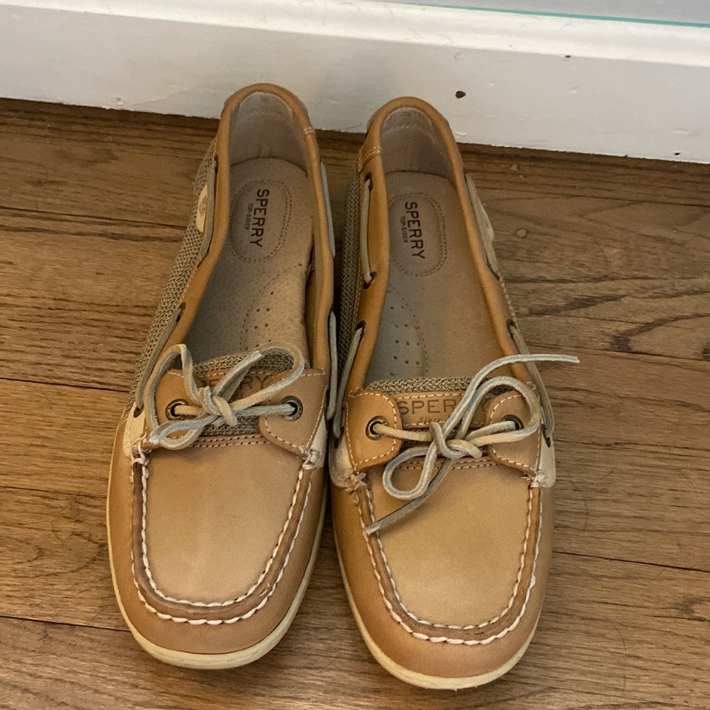 Never worn Women’s size 11 Sperry Top-Siders